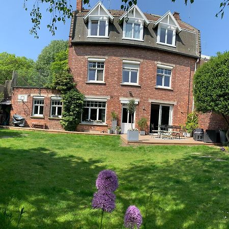 Chambre Au Petit Chateau Tourcoing Exterior photo