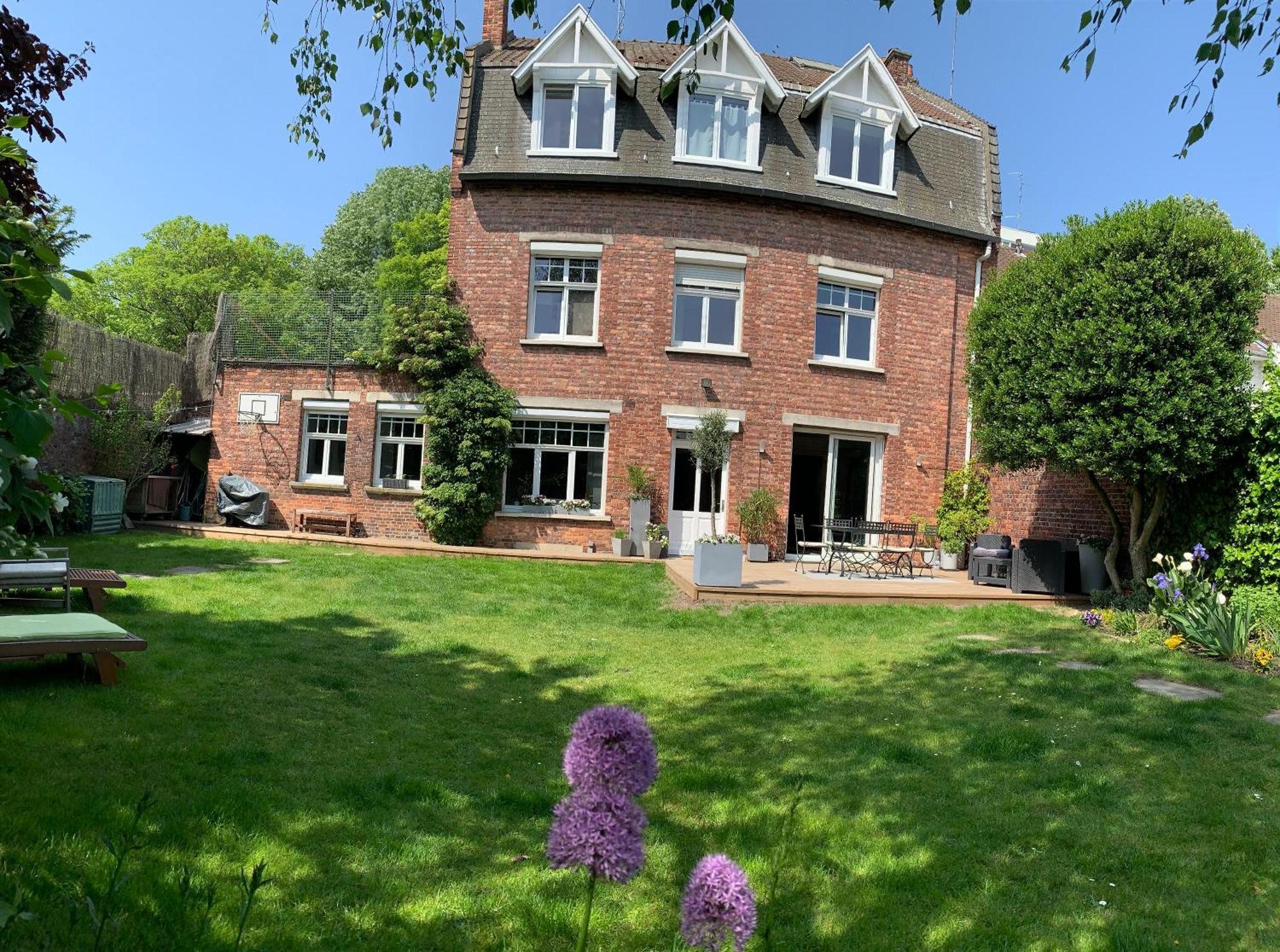 Chambre Au Petit Chateau Tourcoing Exterior photo